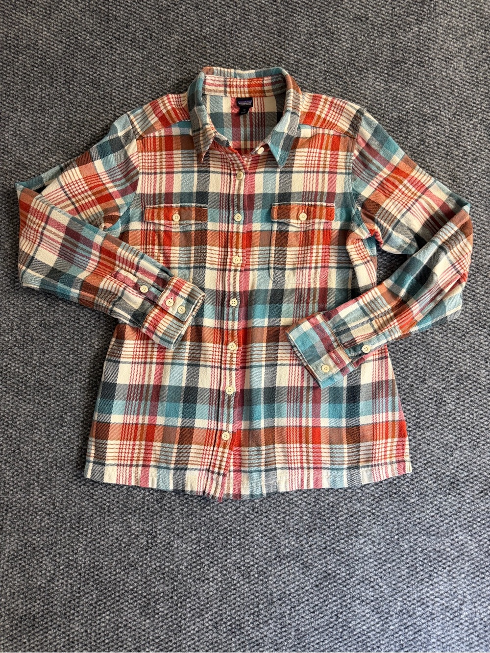 Patagonia Women’s Fjord Flannel Plaid Button-Down Organic Cotton